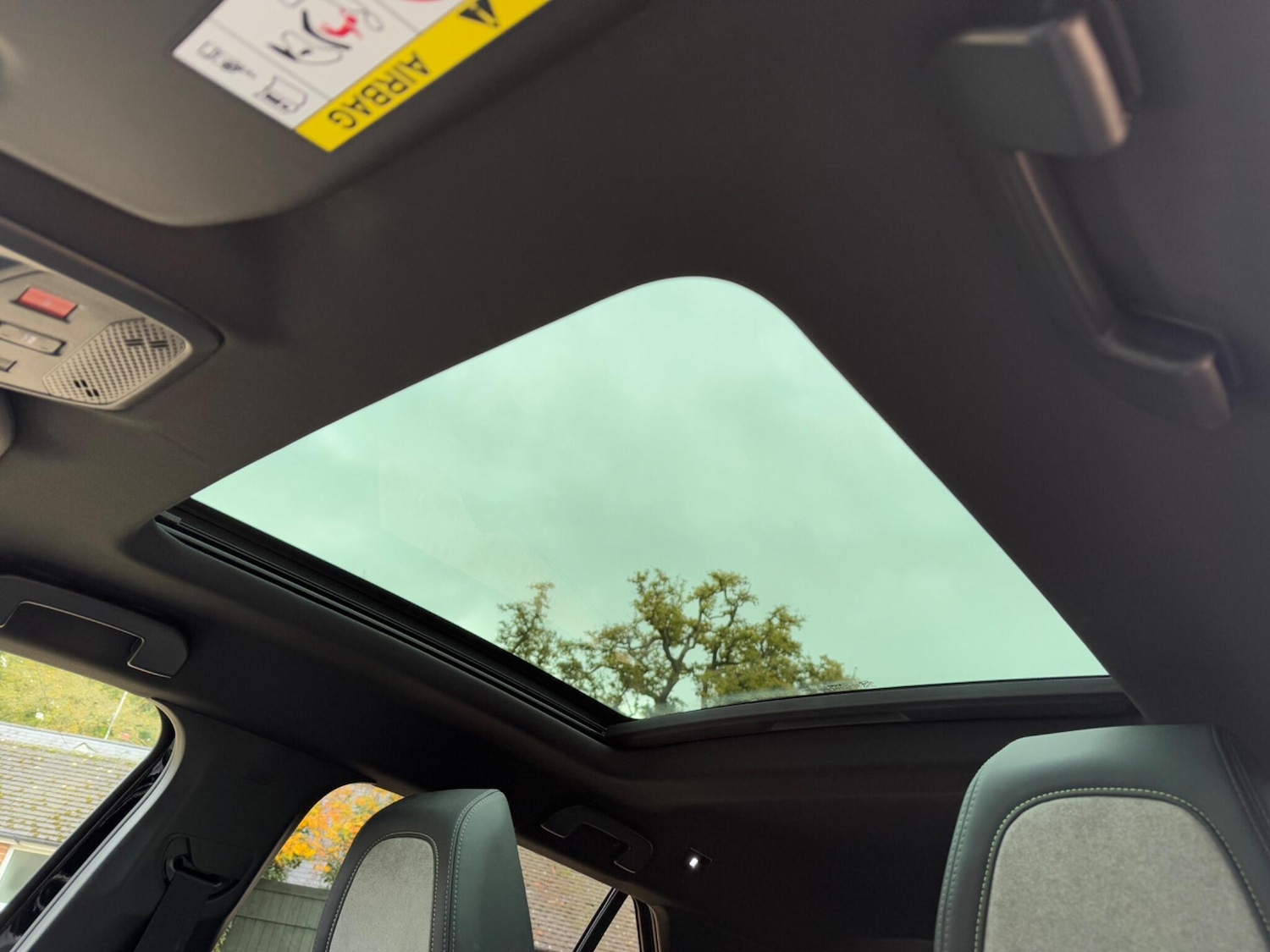 Used Peugeot E-2008 2021 for sale - 76425288: Photo 40