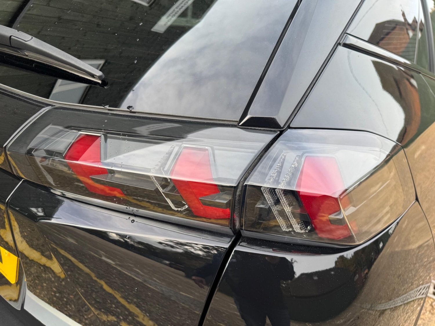 Used Peugeot E-2008 2021 for sale - 76425288: Photo 50