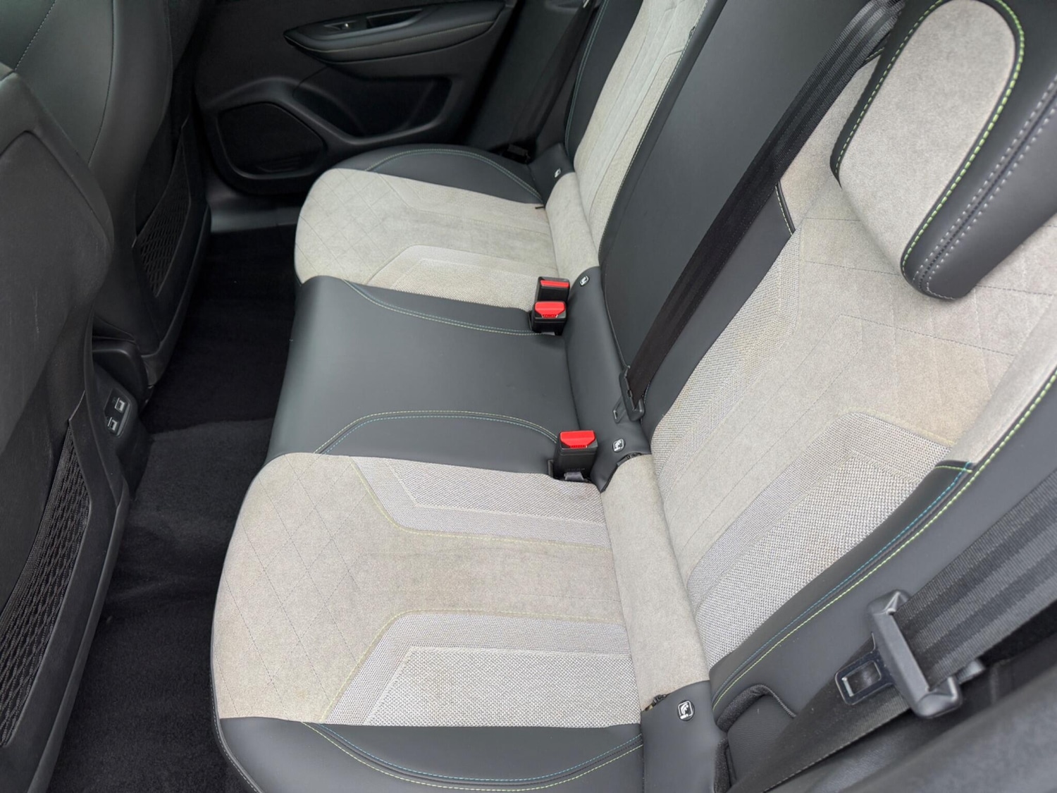 Used Peugeot E-2008 2021 for sale - 76425288: Photo 9