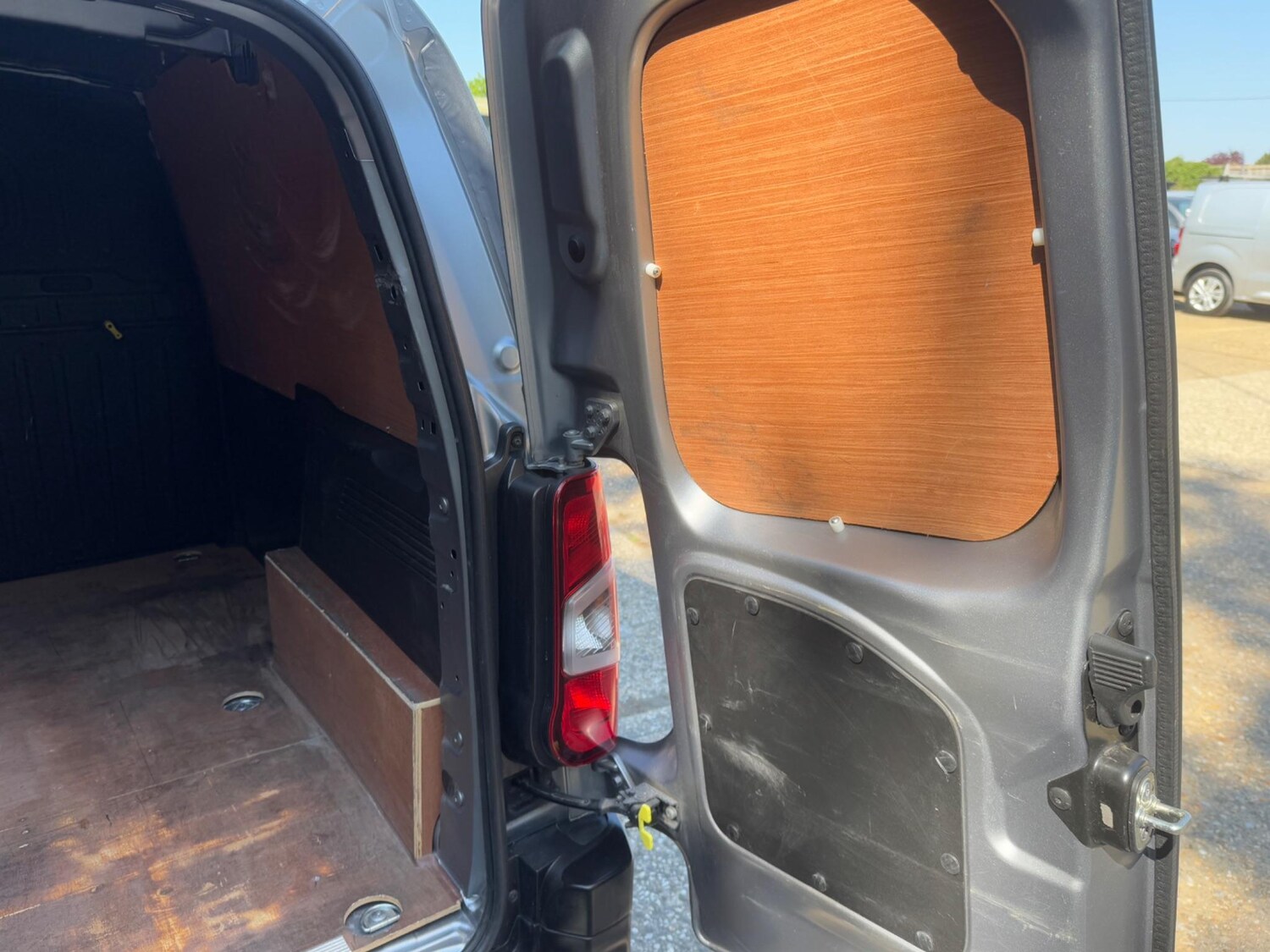 Vehicle 33