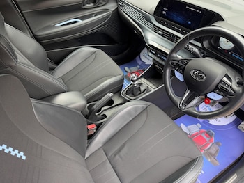 Used Hyundai i20 2023 for sale - 76499305: Photo