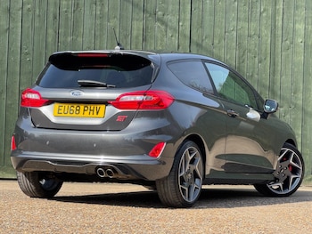 Used Ford Fiesta 2018 for sale - 77970399: Photo