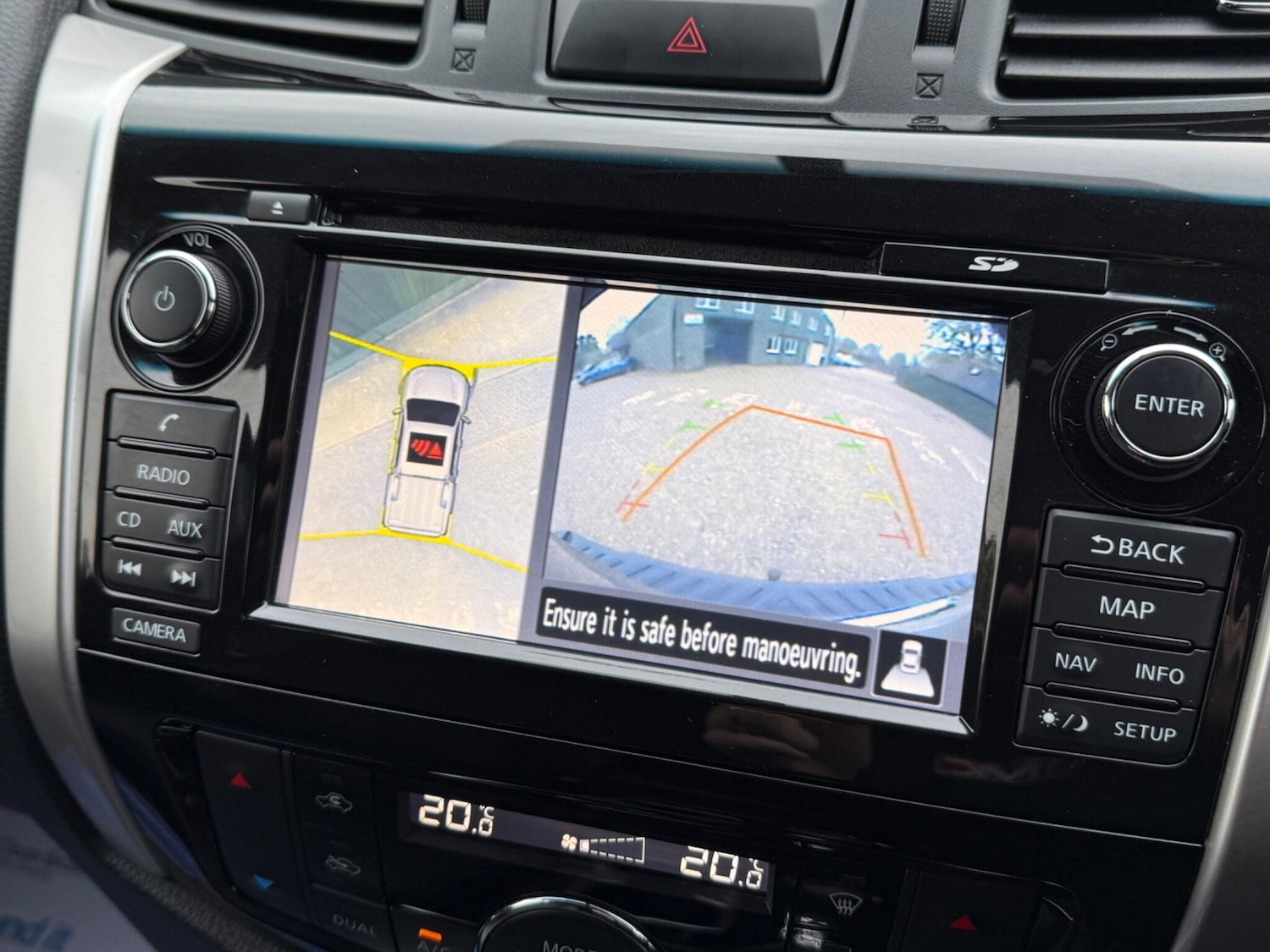 Used Nissan Navara 2017 for sale - 76592352: Photo 4