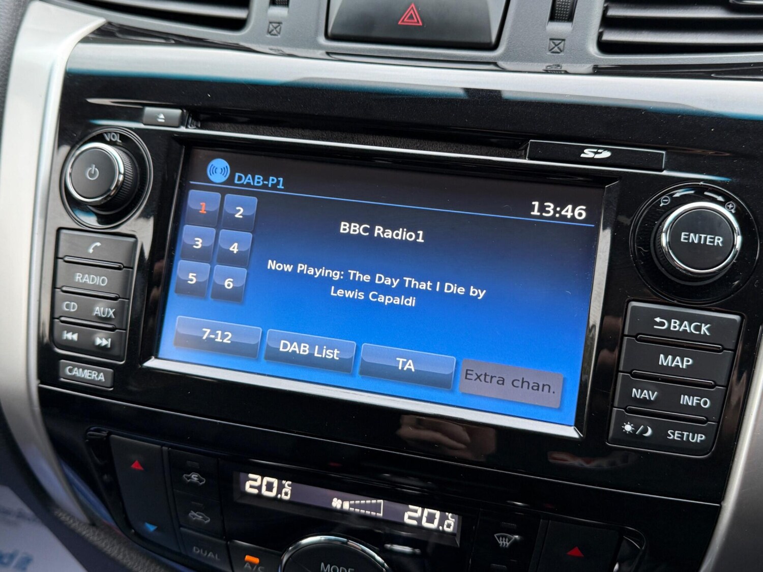 Used Nissan Navara 2017 for sale - 76592352: Photo 9