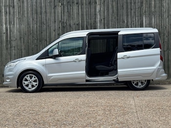 Used Ford Grand Tourneo Connect 2017 for sale - 75588447: Photo