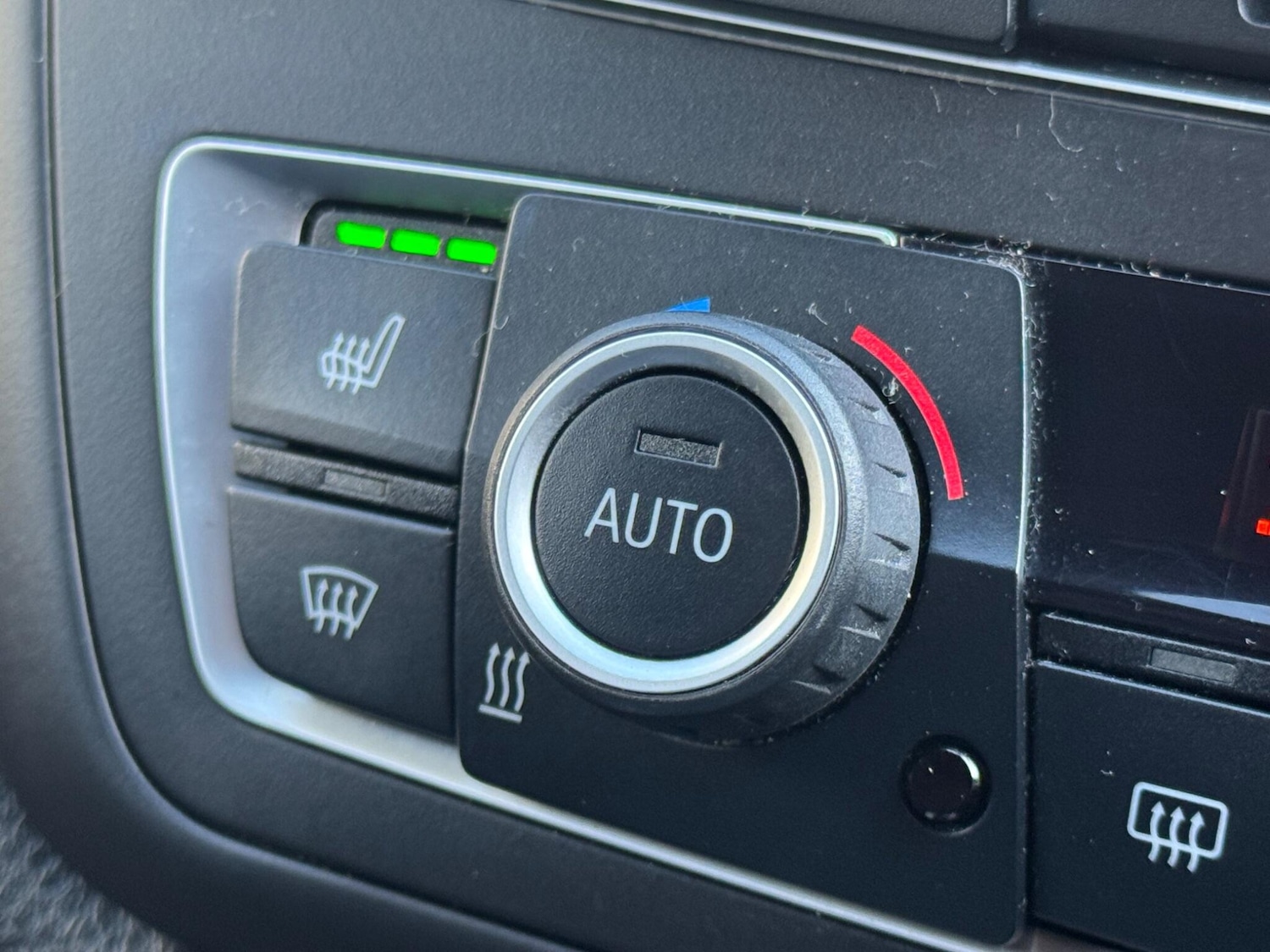 Used BMW 3 Series 2014 for sale - 76337022: Photo 41