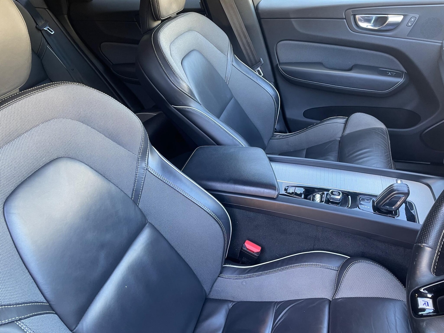 Used Volvo XC60 for sale - 76989065: Photo 11