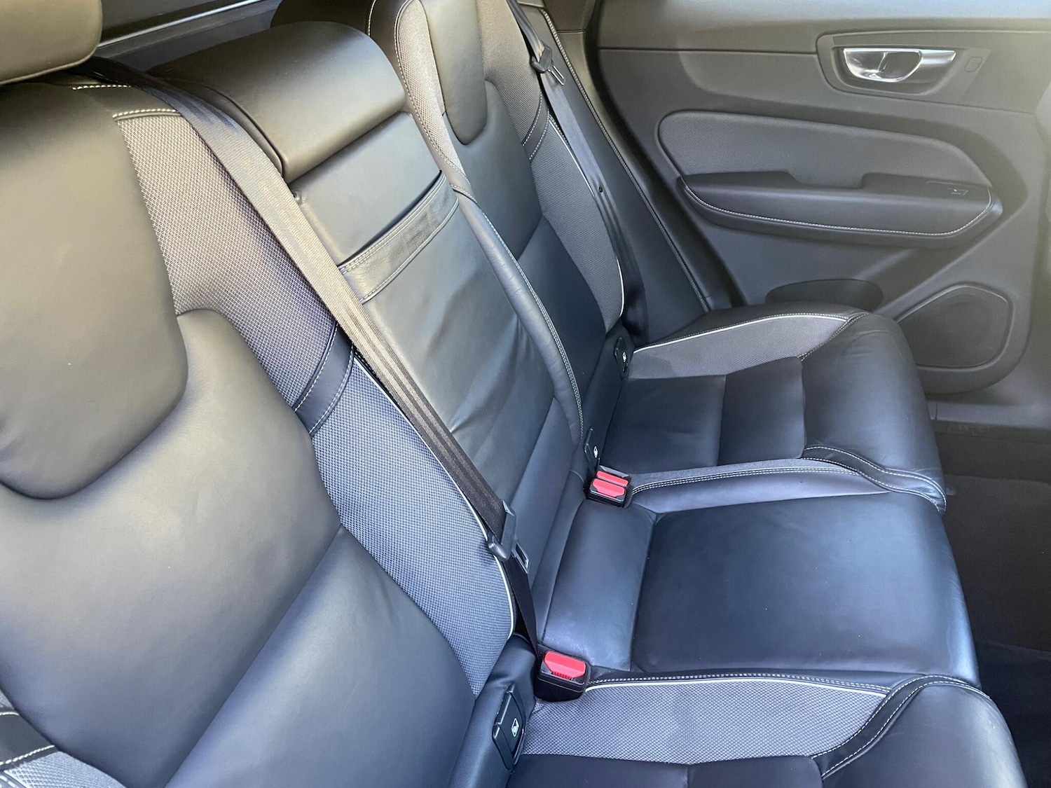 Used Volvo XC60 for sale - 76989065: Photo 17