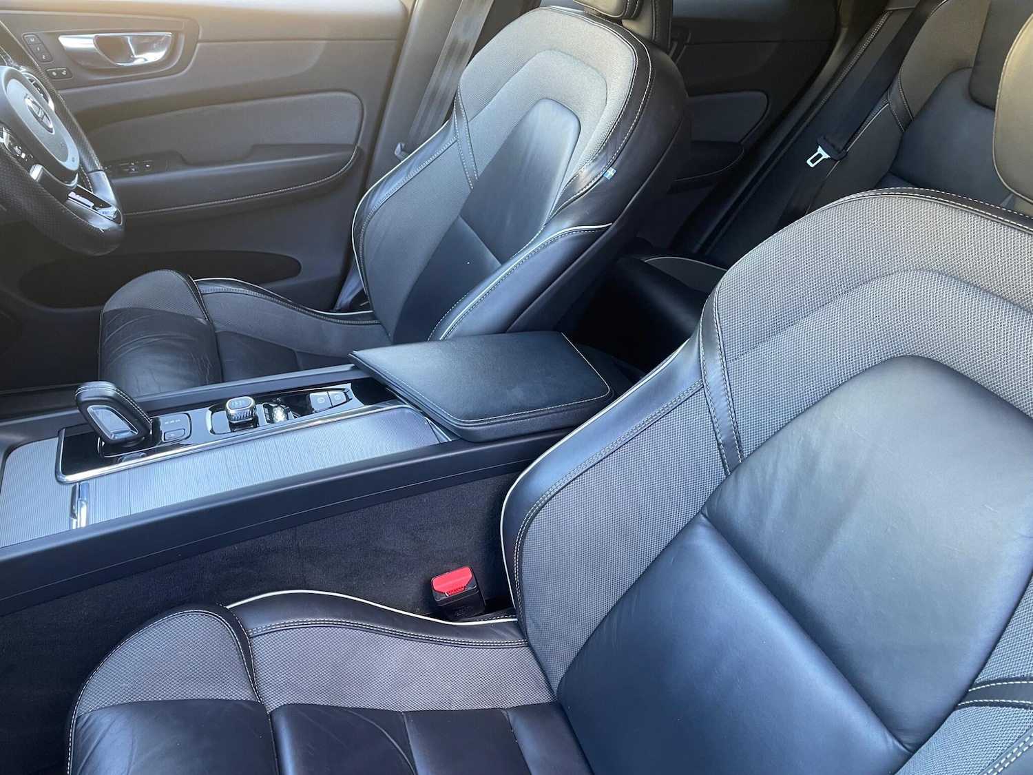 Used Volvo XC60 for sale - 76989065: Photo 21