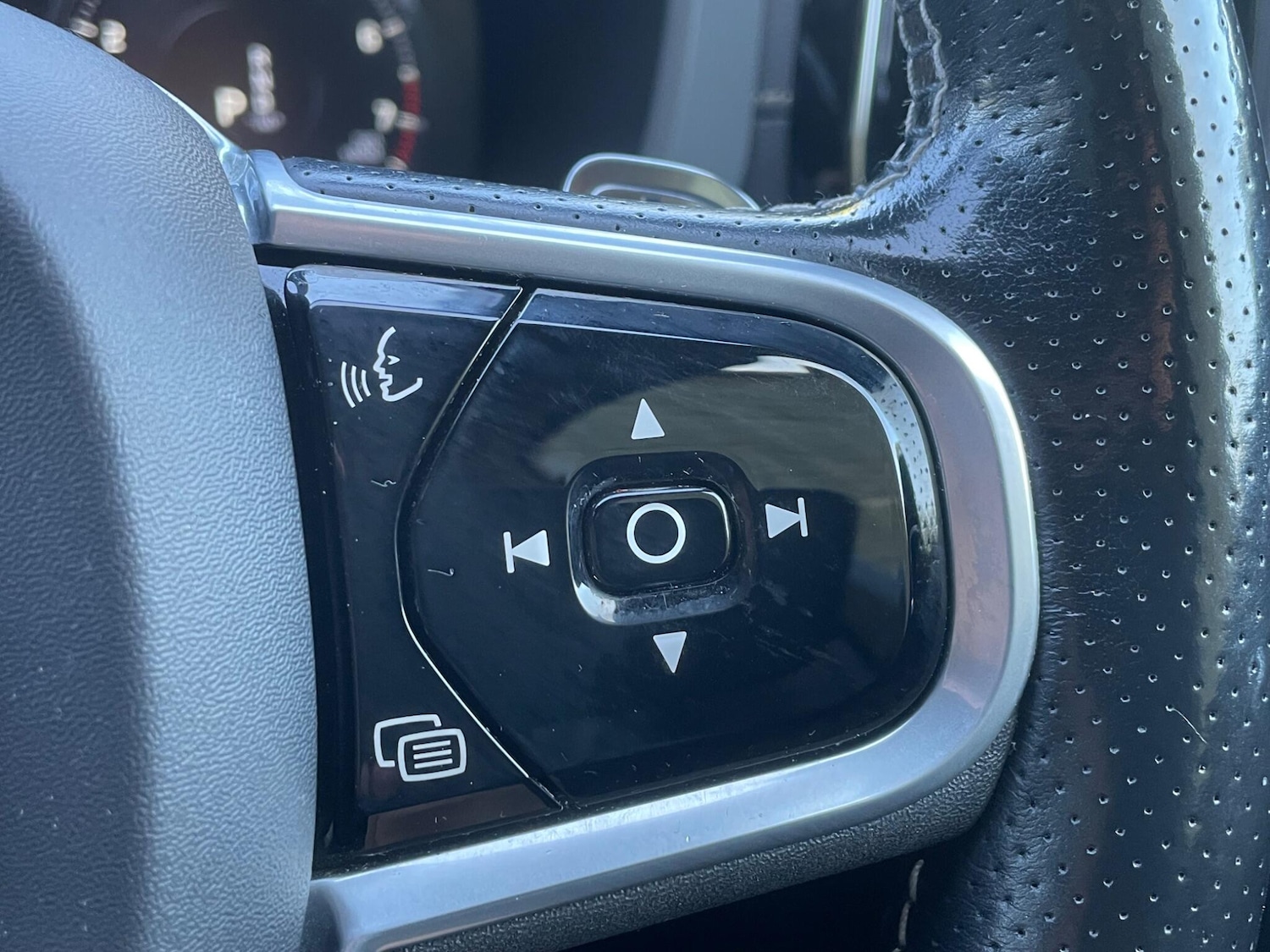 Used Volvo XC60 for sale - 76989065: Photo 36