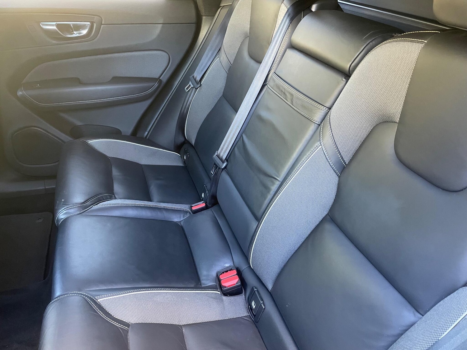 Used Volvo XC60 for sale - 76989065: Photo 9