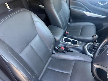 Used Nissan Navara 2021 for sale - 79520394: Photo