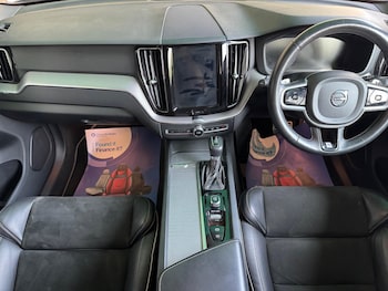 Used Volvo XC60 2018 for sale - 79247899: Photo