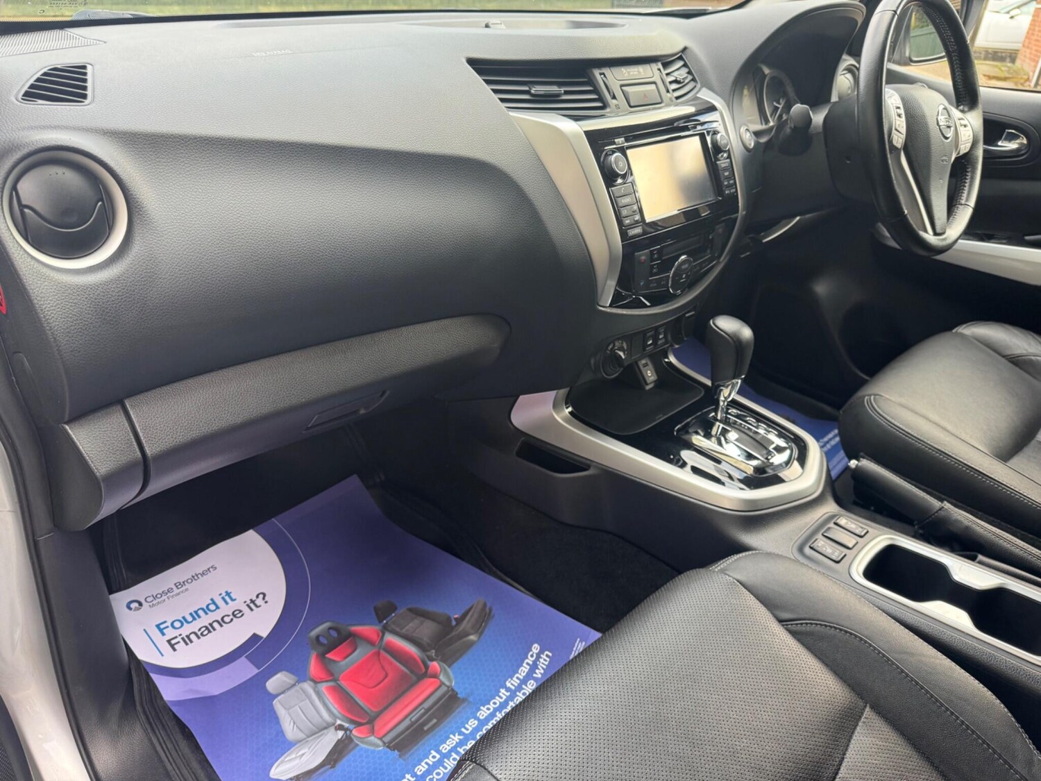 Used Nissan Navara 2018 for sale - 76573088: Photo 35