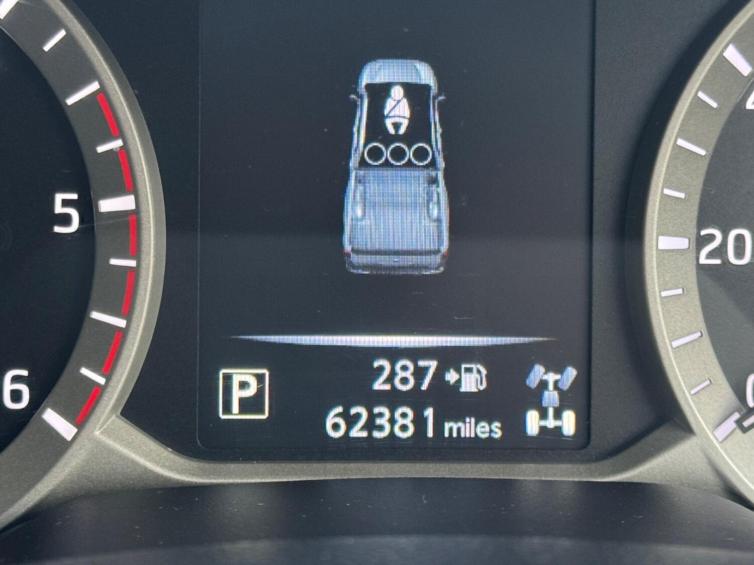 Used Nissan Navara 2018 for sale - 76573088: Photo 36