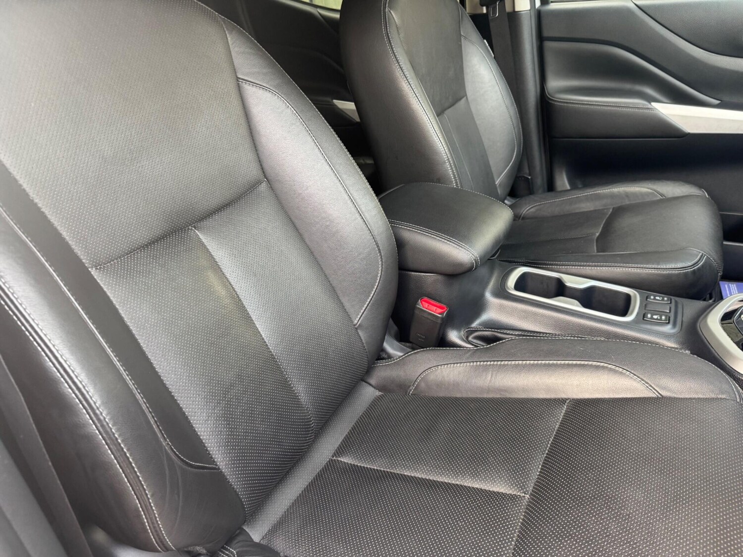 Used Nissan Navara 2018 for sale - 76573088: Photo 39