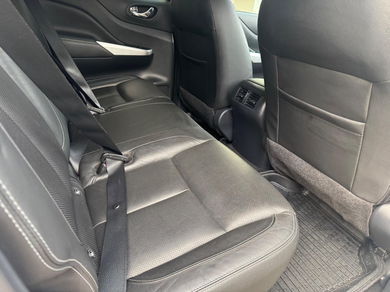 Used Nissan Navara 2018 for sale - 76573088: Photo 43