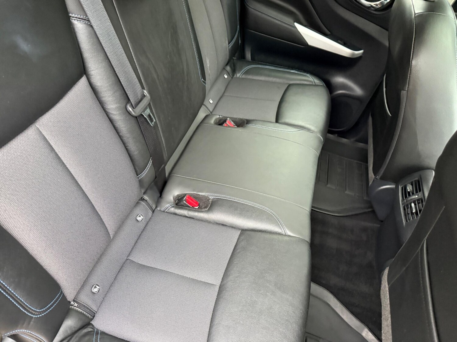 Used Nissan Navara 2021 for sale - 76765258: Photo 25