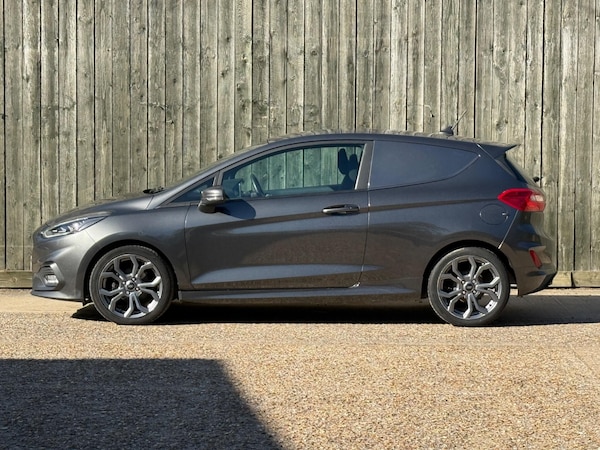 Used Ford Fiesta Van 2020 for sale - 76188740: Photo 14