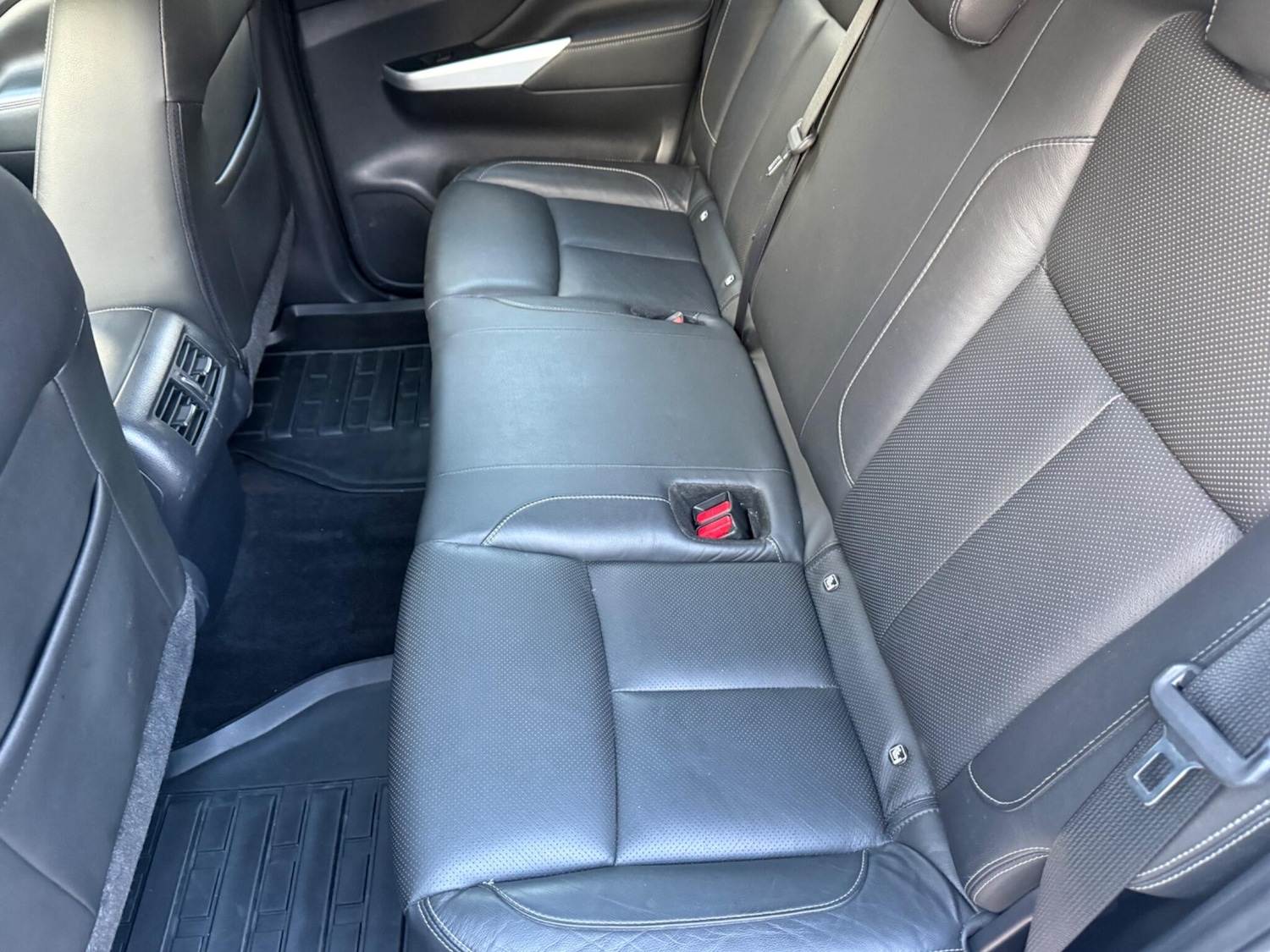 Used Nissan Navara 2018 for sale - 77625937: Photo 25