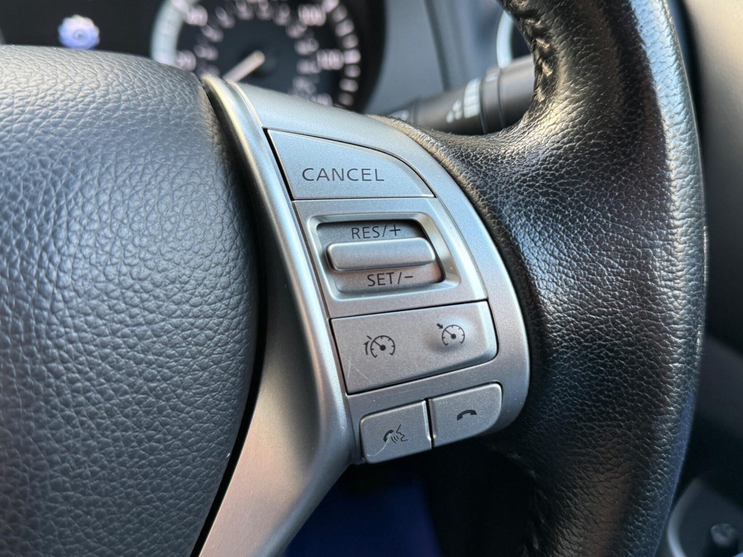 Used Nissan Navara 2018 for sale - 77625937: Photo 31