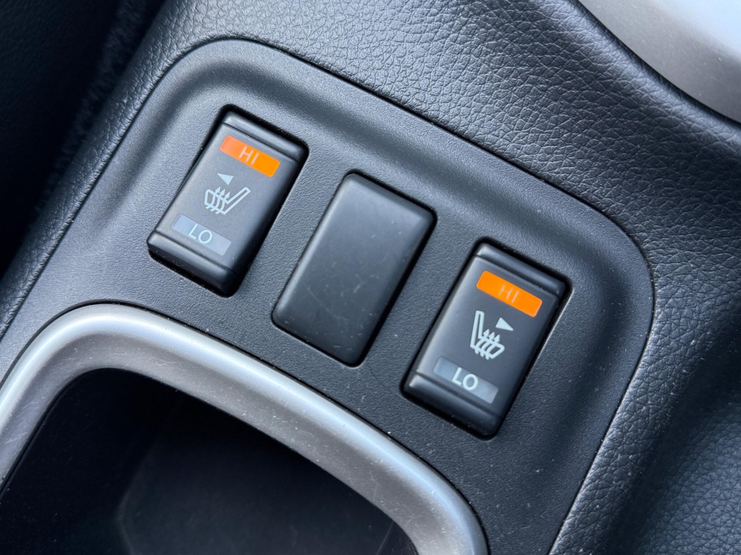 Used Nissan Navara 2018 for sale - 77625937: Photo 34