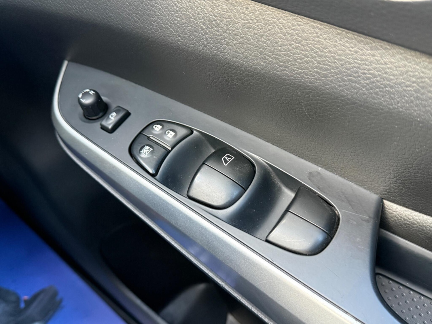 Used Nissan Navara 2018 for sale - 77625937: Photo 41