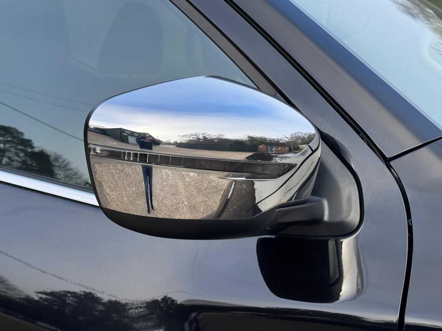 Used Nissan Navara 2017 for sale - 77082074: Photo 43