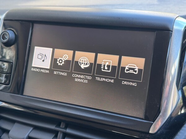 Used Peugeot 2008 2016 for sale - 76042947: Photo 21