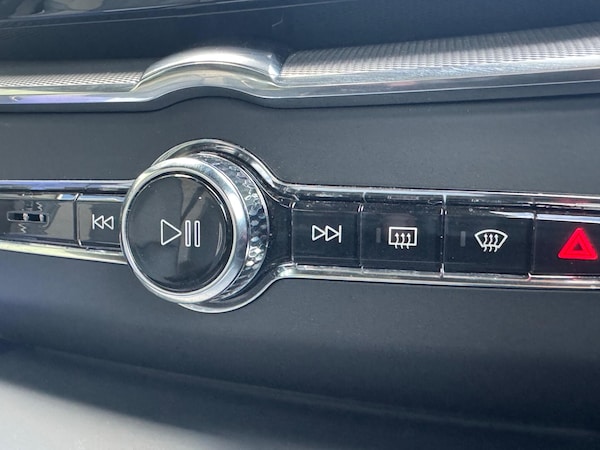 Used Volvo XC60 2019 for sale - 76215347: Photo 25