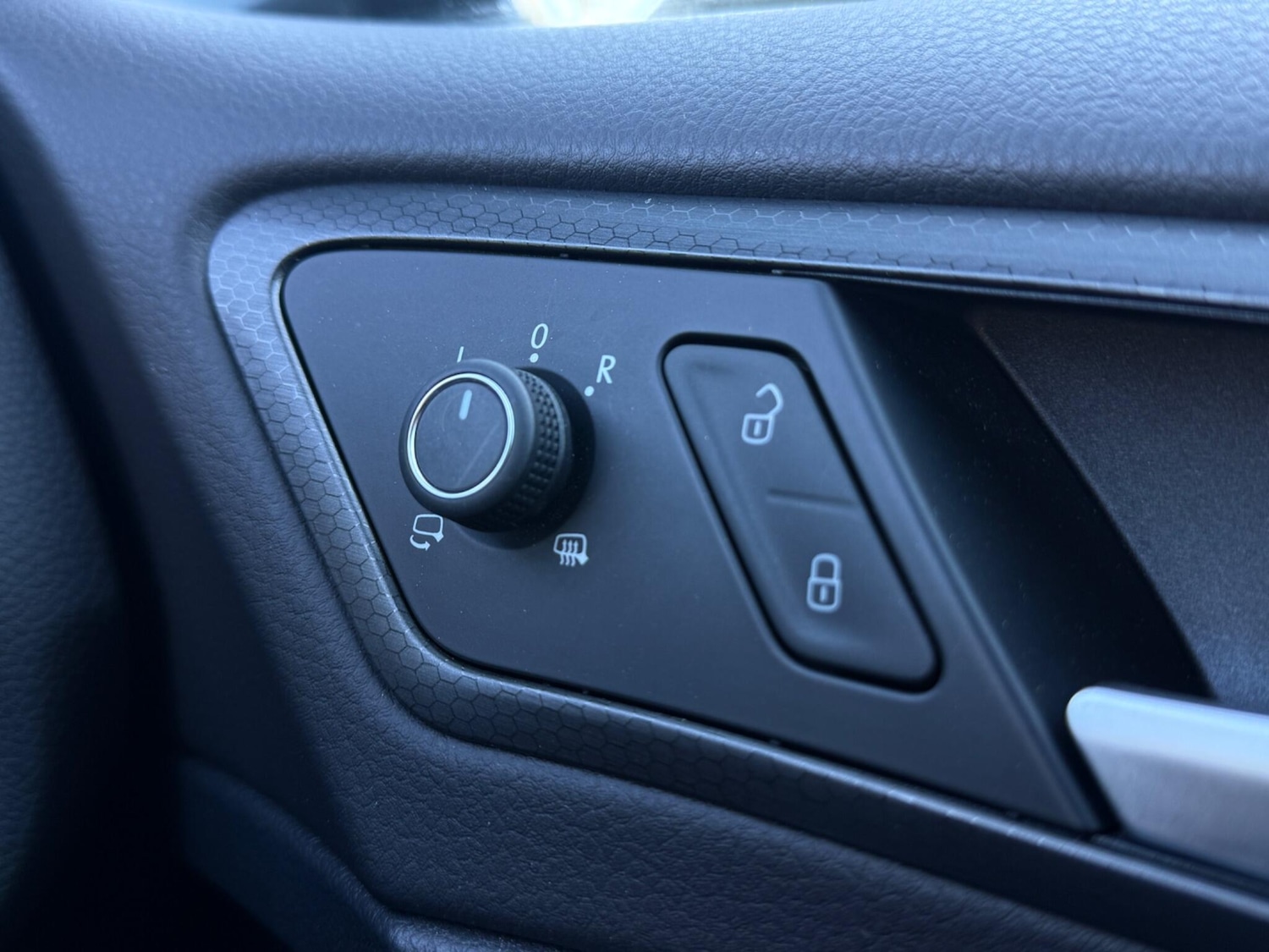 Used Volkswagen Golf 2017 for sale - 78157849: Photo 21