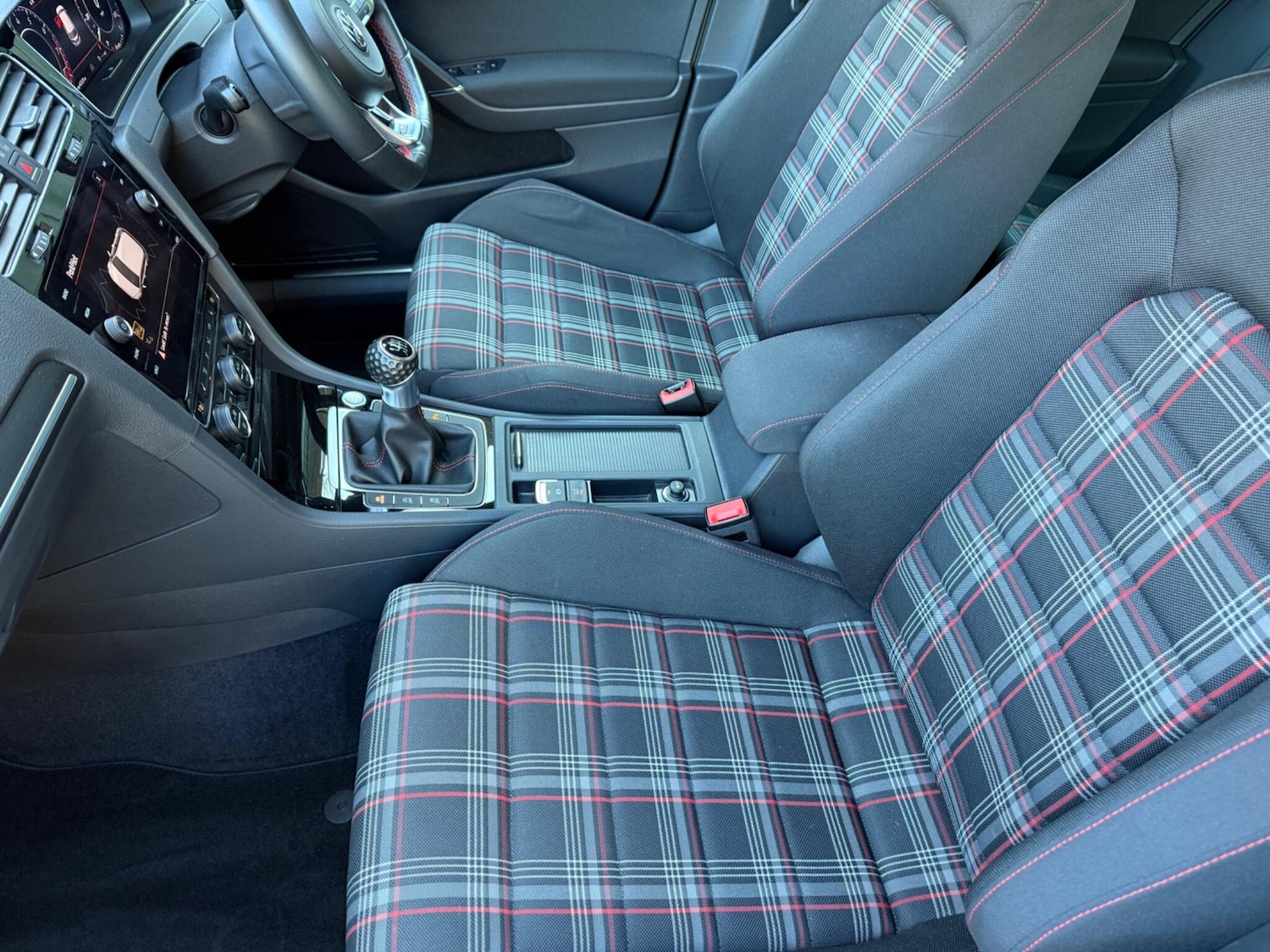 Used Volkswagen Golf 2017 for sale - 78157849: Photo 23