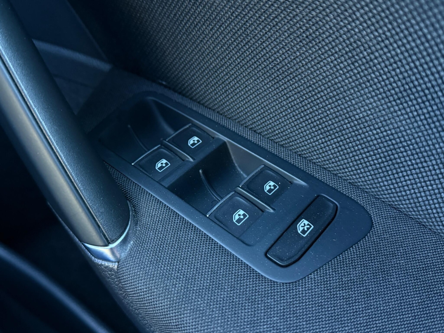 Used Volkswagen Golf 2017 for sale - 78157849: Photo 24