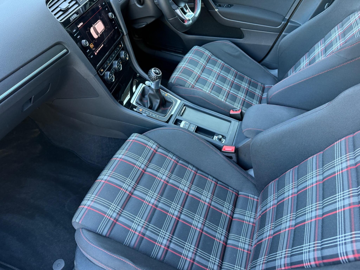 Used Volkswagen Golf 2017 for sale - 78157849: Photo 25