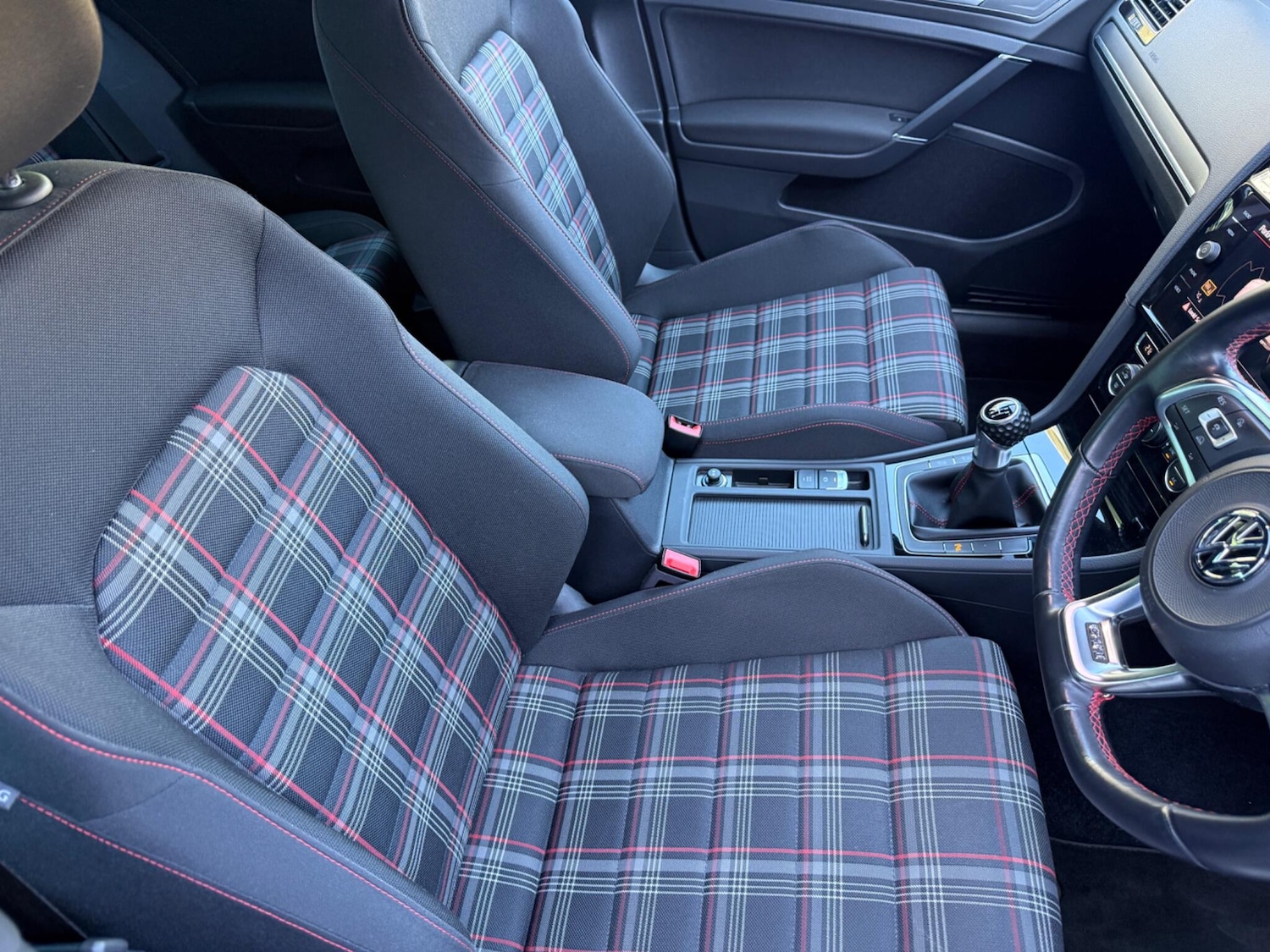 Used Volkswagen Golf 2017 for sale - 78157849: Photo 5