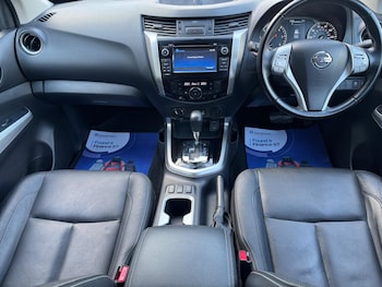 Used Nissan Navara 2018 for sale - 76899313: Photo