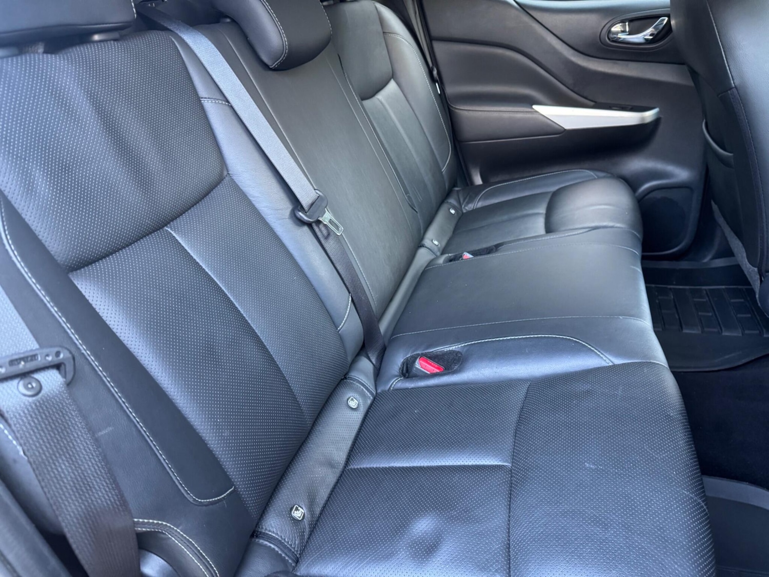 Used Nissan Navara 2018 for sale - 76899313: Photo 40