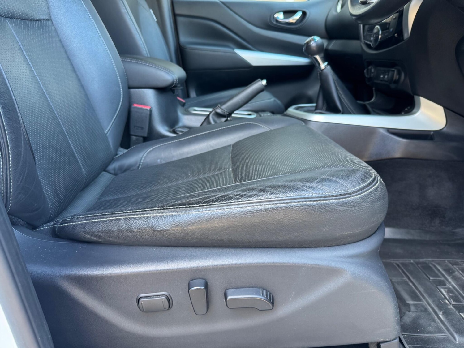 Used Nissan Navara 2017 for sale - 78034128: Photo 10