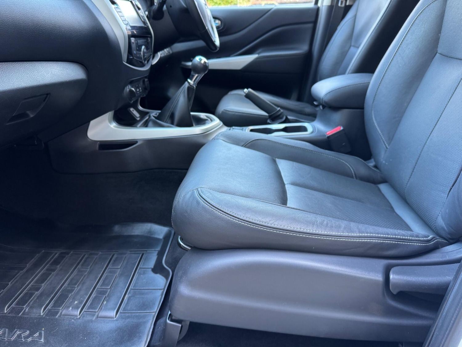 Used Nissan Navara 2017 for sale - 78034128: Photo 34