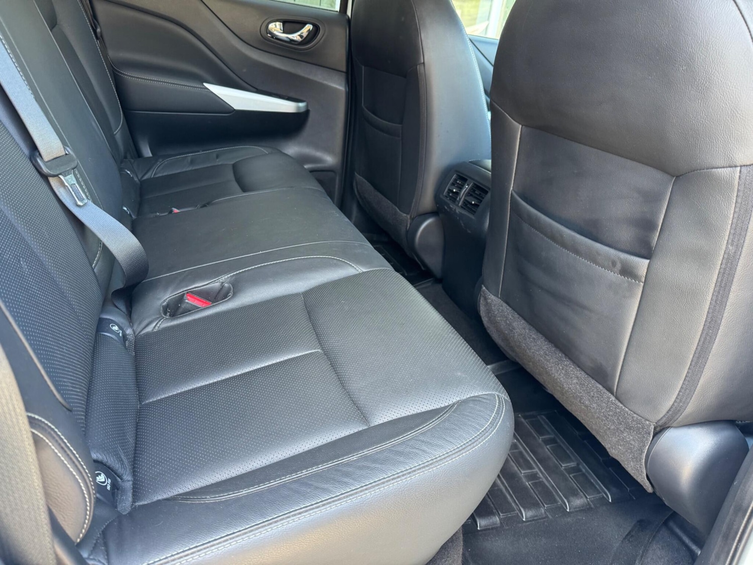 Used Nissan Navara 2017 for sale - 78034128: Photo 39