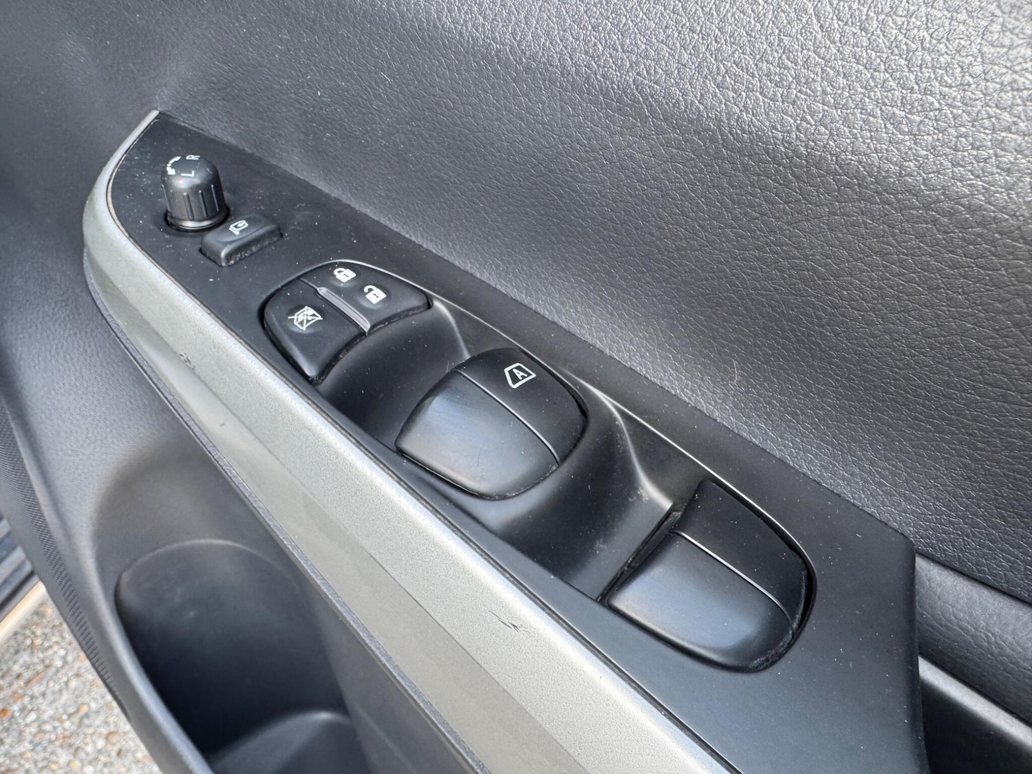 Used Nissan Navara 2017 for sale - 78034128: Photo 42