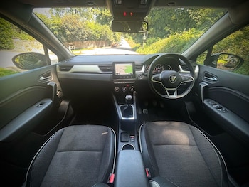 Used Renault Captur 2024 for sale - 79246873: Photo