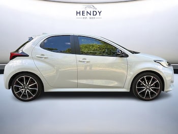 Used Toyota Yaris 2023 for sale - 79395395: Photo