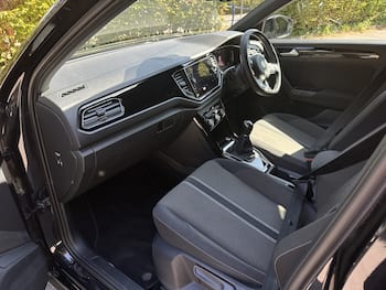 Used Volkswagen T-Roc 2021 for sale - 79600753: Photo