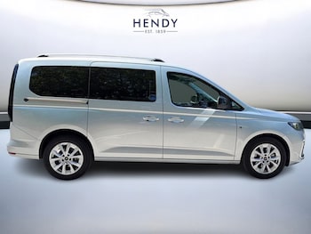 Used Ford Grand Tourneo Connect 2025 for sale - 79199237: Photo