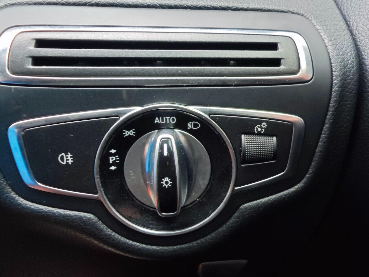 Used Mercedes-Benz C Class 2014 for sale - 77192030: Photo 18