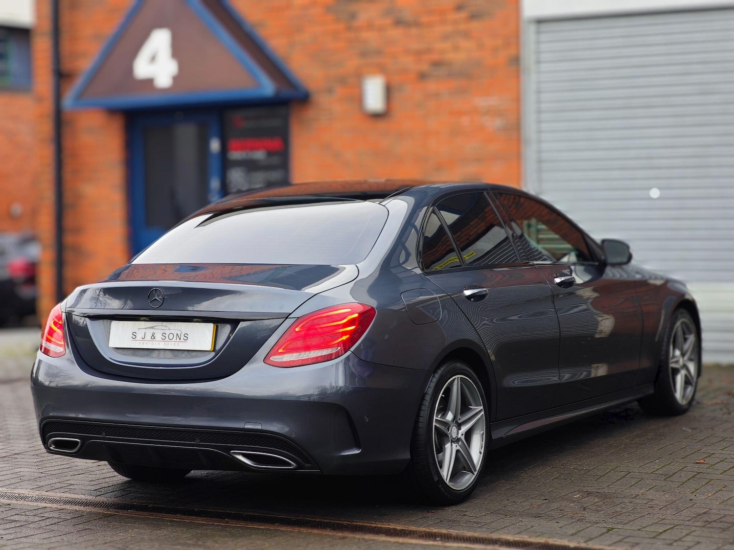 Used Mercedes-Benz C Class 2014 for sale - 77192030: Photo 3