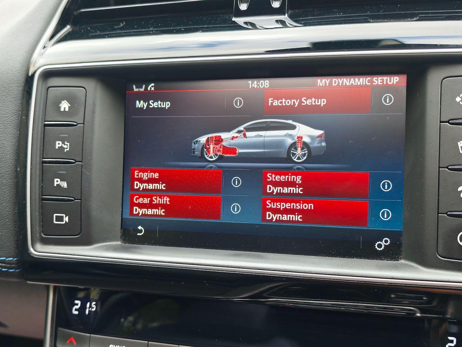 Used Jaguar XE 2016 for sale - 76432894: Photo 19