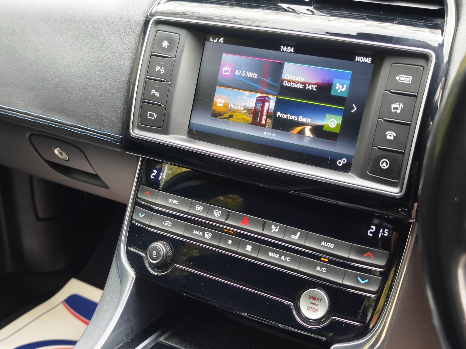 Used Jaguar XE 2016 for sale - 76432894: Photo 23