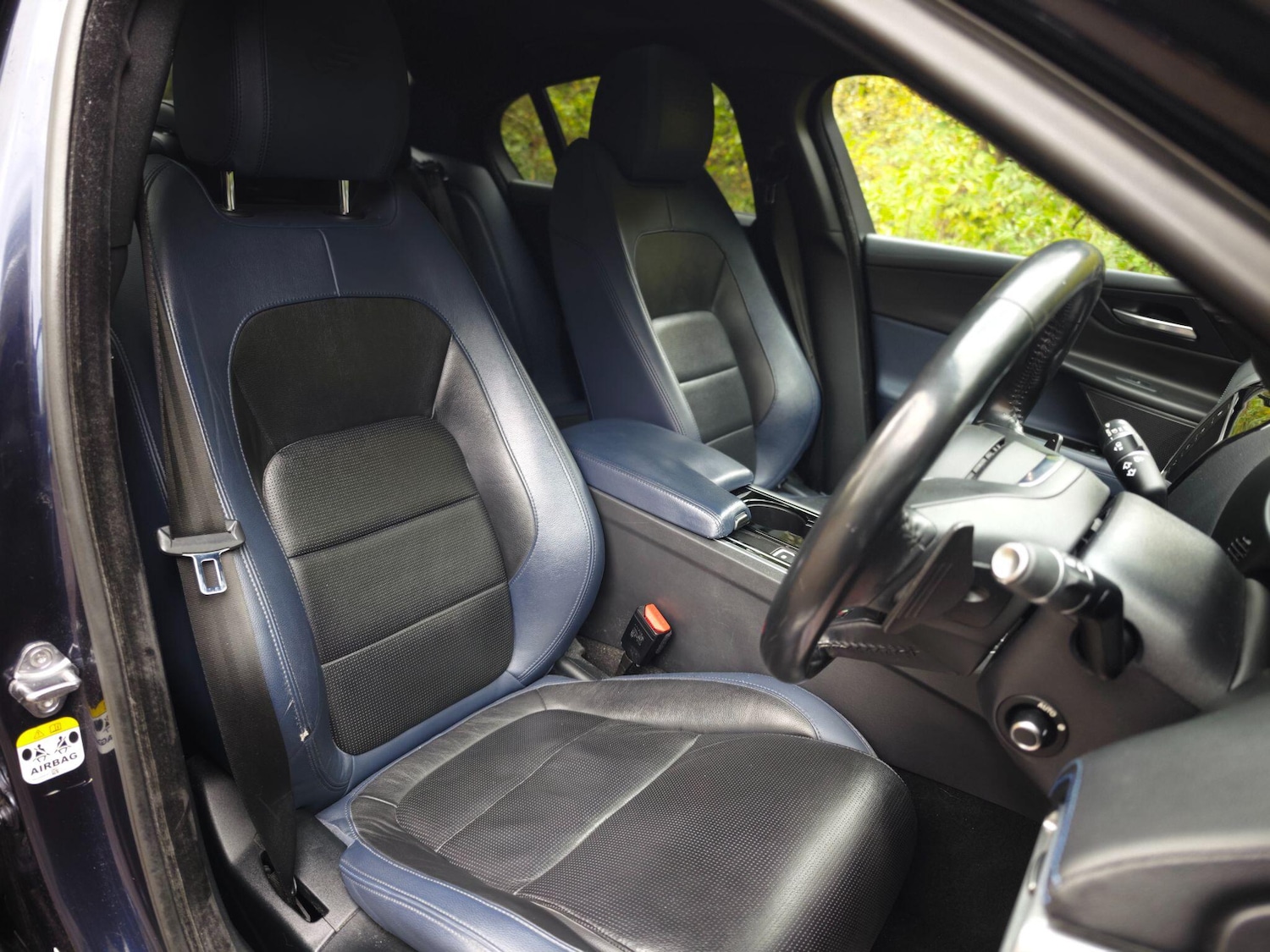 Used Jaguar XE 2016 for sale - 76432894: Photo 25